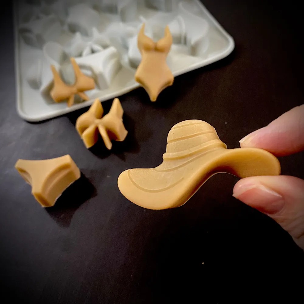 Een strandbikini-vorm met zome - Resin Art And Craft recensie en prijs