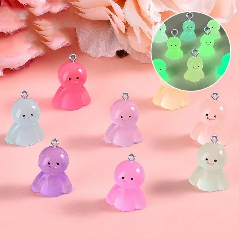 10 stuks Glow In Dark Cartoon  - Resin Art And Craft recensie en prijs