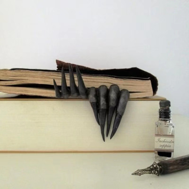 Gotische duivel klauw bladwijz - Resin Art Book recensie en prijs