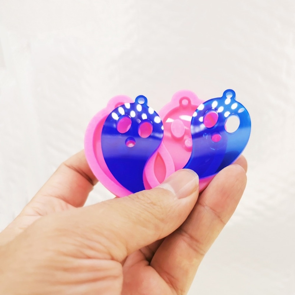 Glanzende schattige geest sili - Resin Art A Keychain recensie en prijs